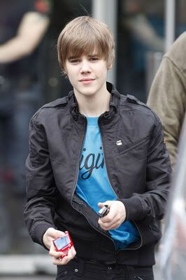 2011 Justin Bieber Wallpapers normal_11.jpg